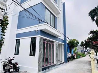 Nhà lô góc đường thông 3 tầng độc lập tại kiều trung, hồng thái