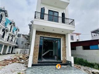 Hàng hiếm!! nhà 3 tầng xây độc lập tại đặng cương gần chợ minh kha móng cọc bê tông cực đẹp