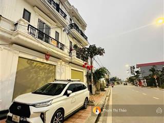 Nhà 3 tầng mặt đường đào yêu , gần cầu kiến an tại đào yêuhồng thái . ôtô đỗ trước nhà ngày đêm