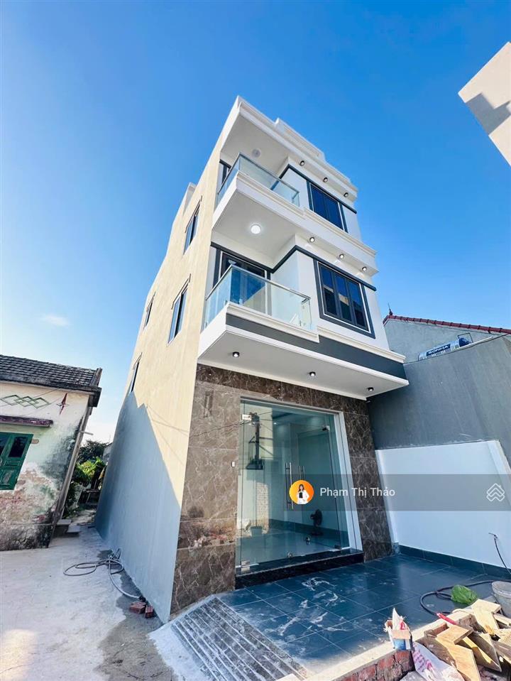 Ngay sau nhà văn hoá hoà nhất  đặng cương. ra mặt đường worldbank 150m