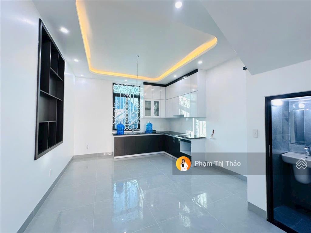 Ngay sau nhà văn hoá hoà nhất  đặng cương. ra mặt đường worldbank 150m