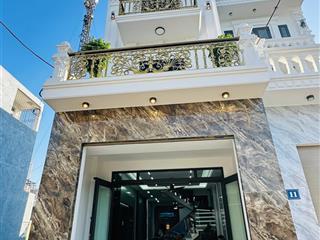 Nhà 3 tầng lô góc, xây độc lập, có gara để oto. tại quỳnh hoàng, nam sơn, an dương, hp. oto đỗ cửa.