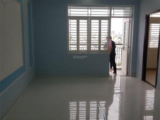 Chính chủ gửi bán căn hộ chung cư 312 lạc long quân quận 11 thiết kế 70m2 2 phòng  0931 918 ***