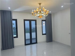 Bán gấp nhà 4 tầng 92m full nội thất xịn sò, thiết kế hiện đại đẹp lộng lẫy gần cầu thăng long