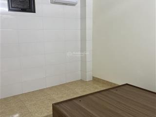 Cho thuê căn nhà 40m2 x 2 tầng nhà mới xây phố nguyễn khang cách phố 10m, giá 9tr