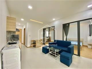 Cho thuê căn hộ 2 phòng ngủ 2 wc 50m2 đầy đủ nội thất ngay ngã tư hàng xanh