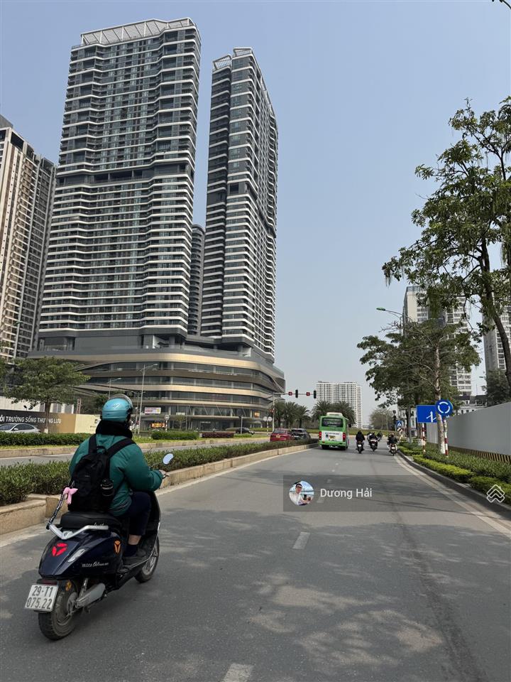 Bán nhà ngoại giao đoàn  125m * 8m ô tô nhà đẹp thang máy ở ngay gần đsq hàn quốc