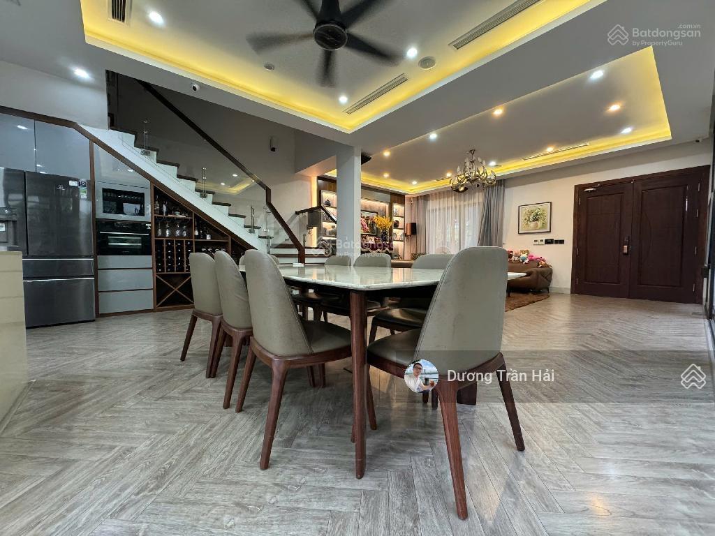 Bán nhà nhật chiêu  tây hồ  160m2 x mt 11m  gara ô tô  nhà đẹp 3 thoáng