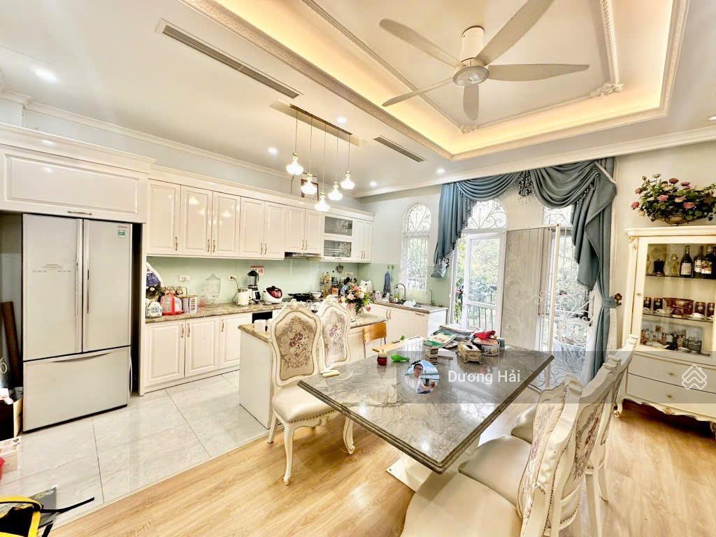 Bán nhà mặt phố thọ tháp  kđt dịch vọng  190m2*mt 14m  kdvp kết hợp ở