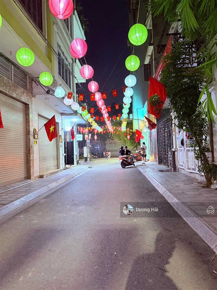 Bán nhà hoàng quốc việt 75m mt 6m  phân lô ô tô kinh doanh vp  vỉa hè vài bước ra phố