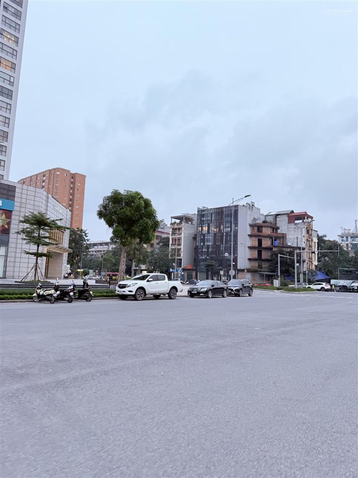 Bán nhà âu cơ tây hồ  165m mt 10m  lô góc 3 mặt ô tô tránh thang máy  kdvp hàng xóm ciputra