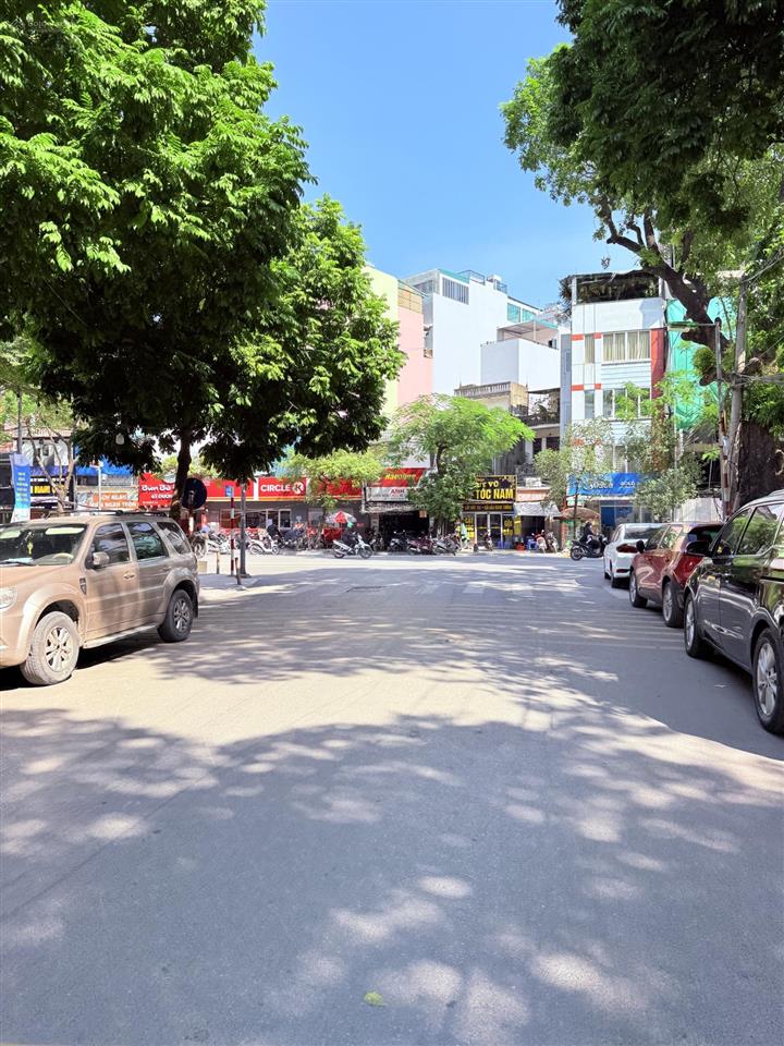 Bán nhà nguyễn văn huyên cầu giấy  130m mt 6m  hai thoáng ô tô kdvp một nhà ra phố