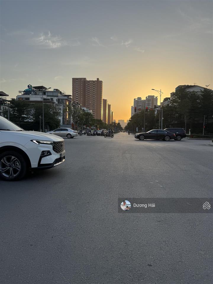 Bán nhà riêng phố đỗ nhuận  ngoại giao đoàn 120m mt 8m  ô tô tránh nhà đẹp thang máy