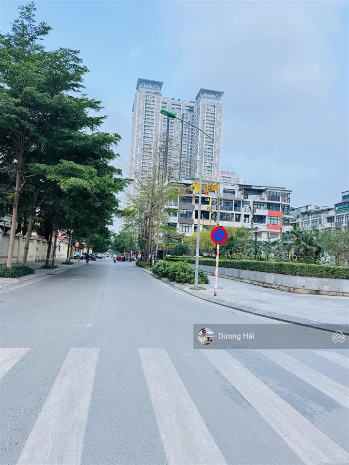 Bán nhà riêng phố đỗ nhuận  ngoại giao đoàn 120m mt 8m  ô tô tránh nhà đẹp thang máy