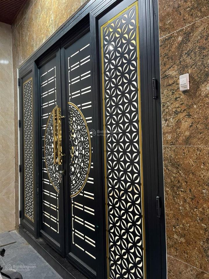 Siêu hiếmvương thừa vũdt 50 m x5t giá nhỉnh 9 tỷnhà cực đẹpgần ô tô ngõ ba gác tránh2 thoáng