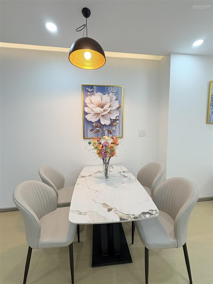 Bán nhanh căn hộ 75m2 view biển toà oc3 nội thất mới giá rẻ