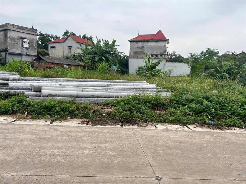 Bán lô đất 173m2 , full thổ cư, đuòng rộng 9m, tại thôn vụ bản, xã minh trí