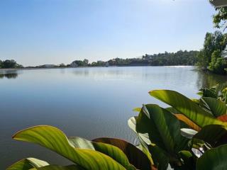 Hiếm! đất đẹp giá tốt view núi cực phẩm. sổ đỏ trao tay tại khu nghỉ dưỡng lâm trường, xã minh phú