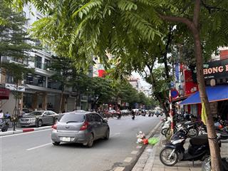 Cần bán đất phố tôn đức thắng , diện tích 50m2 , mặt tiền 5.2m , ngõ nông gần phố , giá hơn 6 tỷ