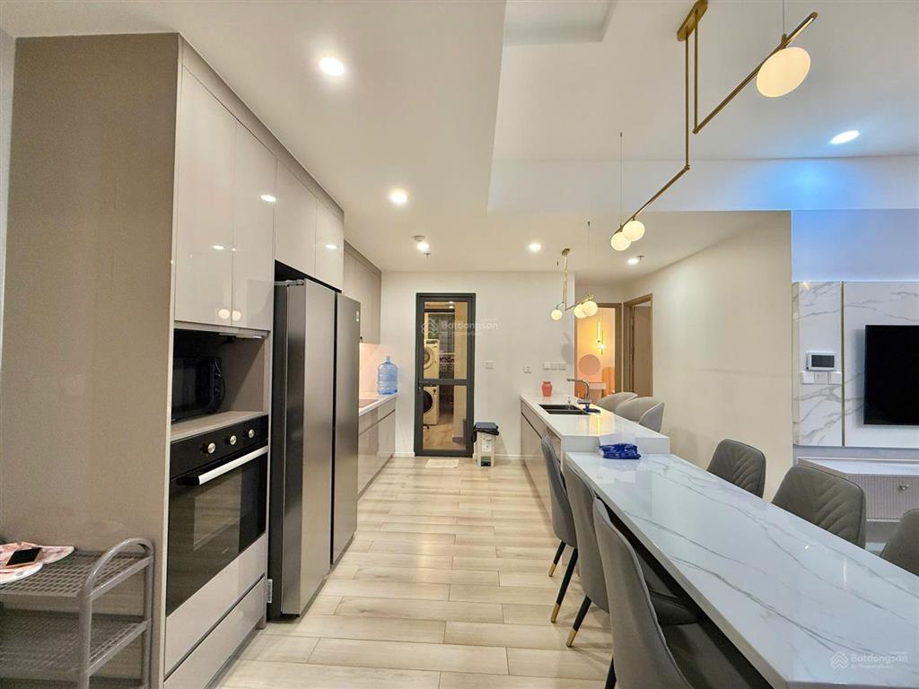 Cho thuê căn hộ vinhomes 3pn luxury đầy đủ tiện nghi, chỉ cần xách vali là có thể ở ngay 24tr/th