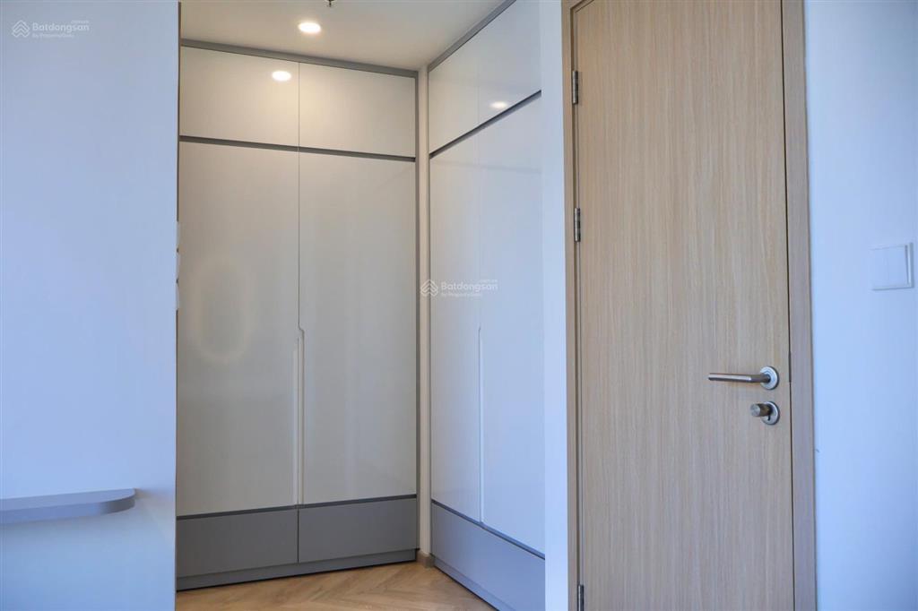 Chính chủ bán nhanh 2pn hai view trực diện công viên full nội thất giá chỉ 5,8 tỷ tại masteri