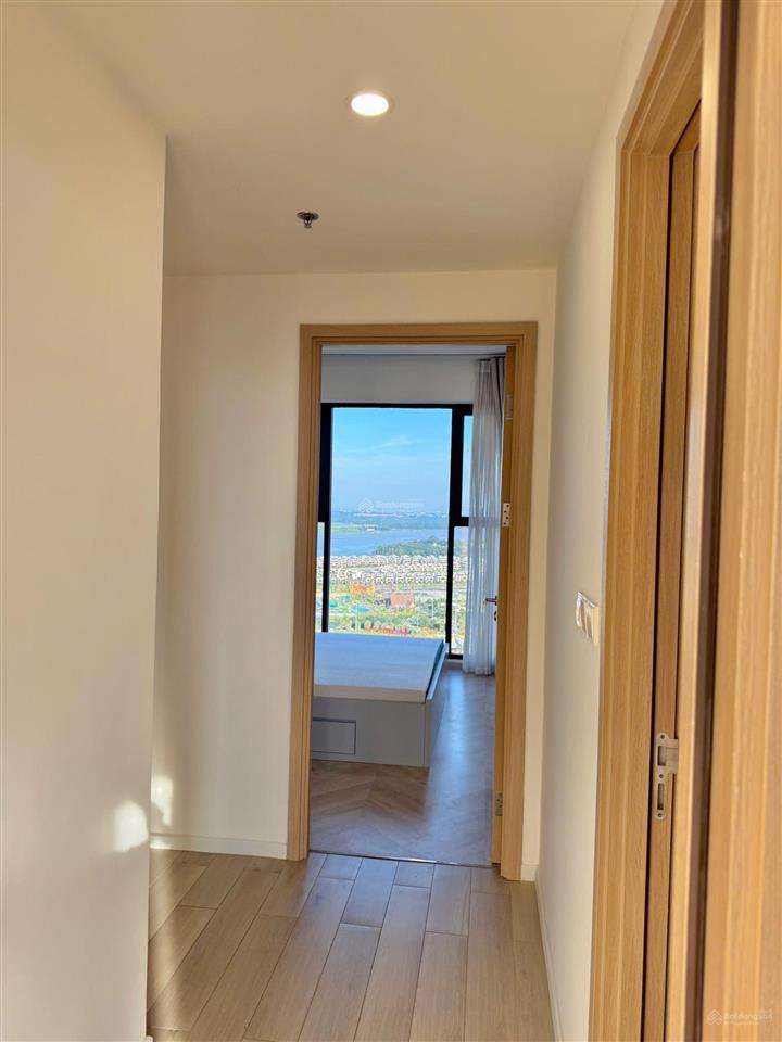Chính chủ bán nhanh 2pn hai view trực diện công viên full nội thất giá chỉ 5,8 tỷ tại masteri