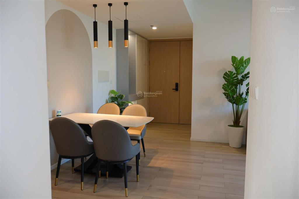 Chính chủ bán nhanh 2pn hai view trực diện công viên full nội thất giá chỉ 5,8 tỷ tại masteri