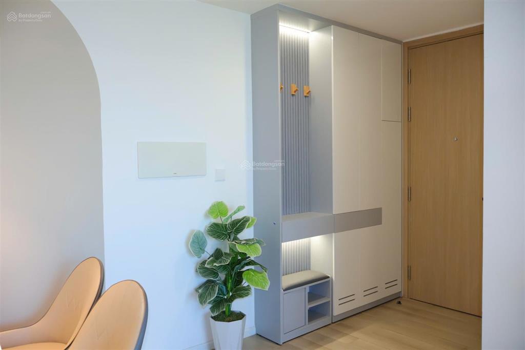 Chính chủ bán nhanh 2pn hai view trực diện công viên full nội thất giá chỉ 5,8 tỷ tại masteri