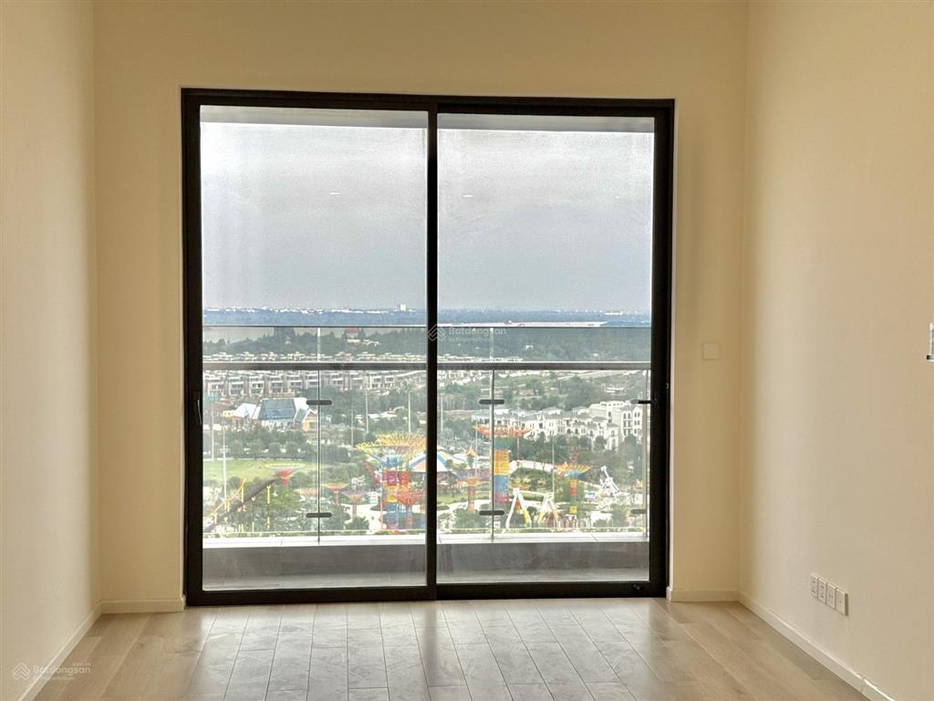 Chính chủ bán căn 3pn view trực diện công viên 36ha kế cận vincom giá 9 tỷ 4 masteri centre point