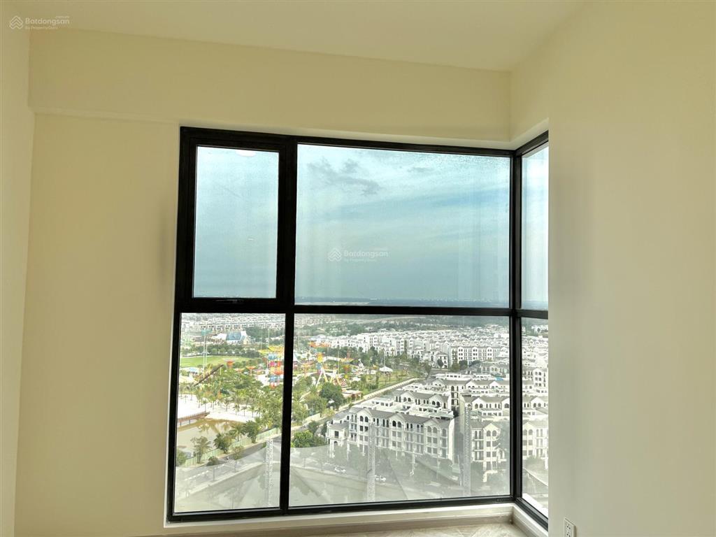 Chính chủ bán căn 3pn view trực diện công viên 36ha kế cận vincom giá 9 tỷ 4 masteri centre point