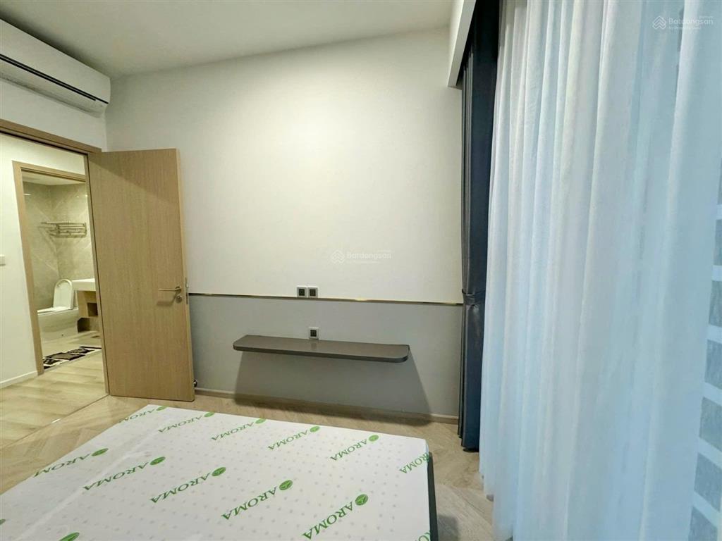 Chính chủ bán nhanh 2pn 5tỷ2 btp full nội thất luxury masteri vinhomes grand park quận 9