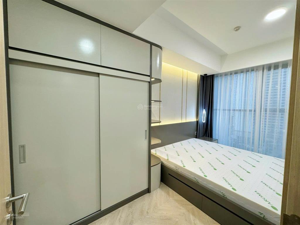 Chính chủ bán nhanh 2pn 5tỷ2 btp full nội thất luxury masteri vinhomes grand park quận 9