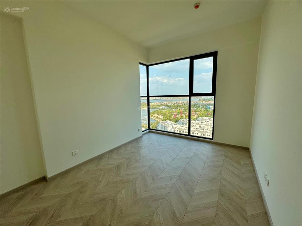 Chính chủ cần bán gấp 3pn2wc view công viên 36ha giá 8tỷ6 bao thuê phí tại masteri centre point