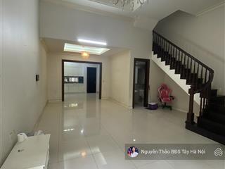 Cho thuê liền kề splendora, 126m2, nội thất cơ bản, nhà trống sẵn xem, giá 16tr