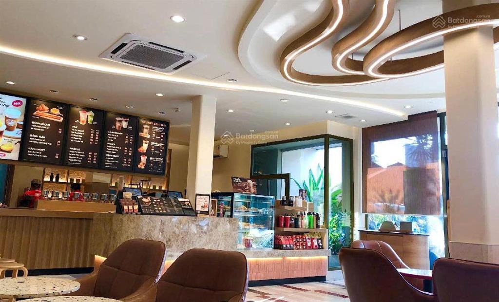 Bán nhà mặt tiền hoàng sa, quận 3  dt 20x15m, kết cấu 3 tầng, đang cho thuê 156 triệu/tháng