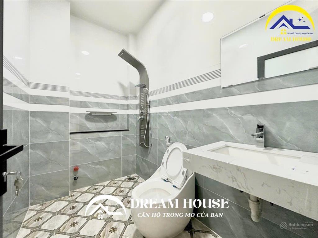 Cho thuê căn hộ dịch vụ mới xây full nội thất, ngay ngã tư bốn xã