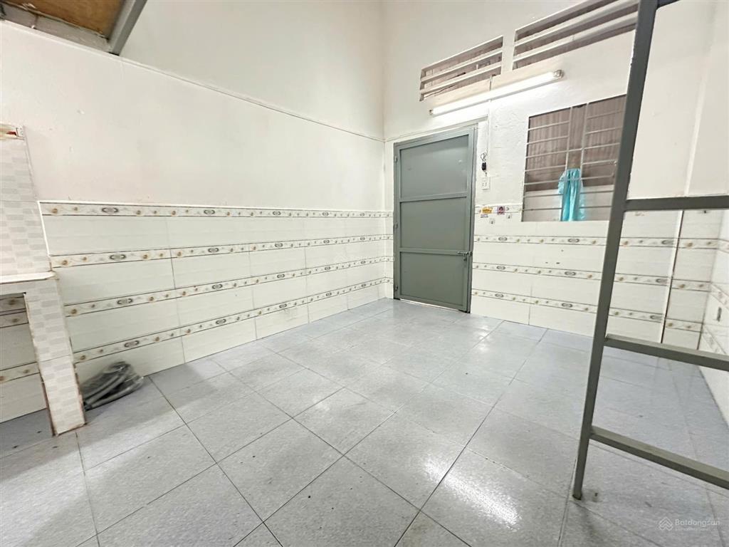 Cho thuê phòng trọ có gác cao, ngay đường dương đình hội gần đại học văn hóa