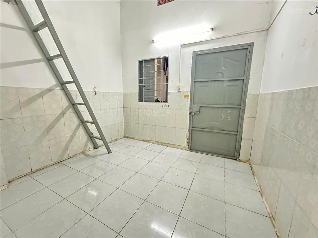 Cho thuê phòng trọ giá rẻ có gác cao ở linh trung gần đh ngân hàng