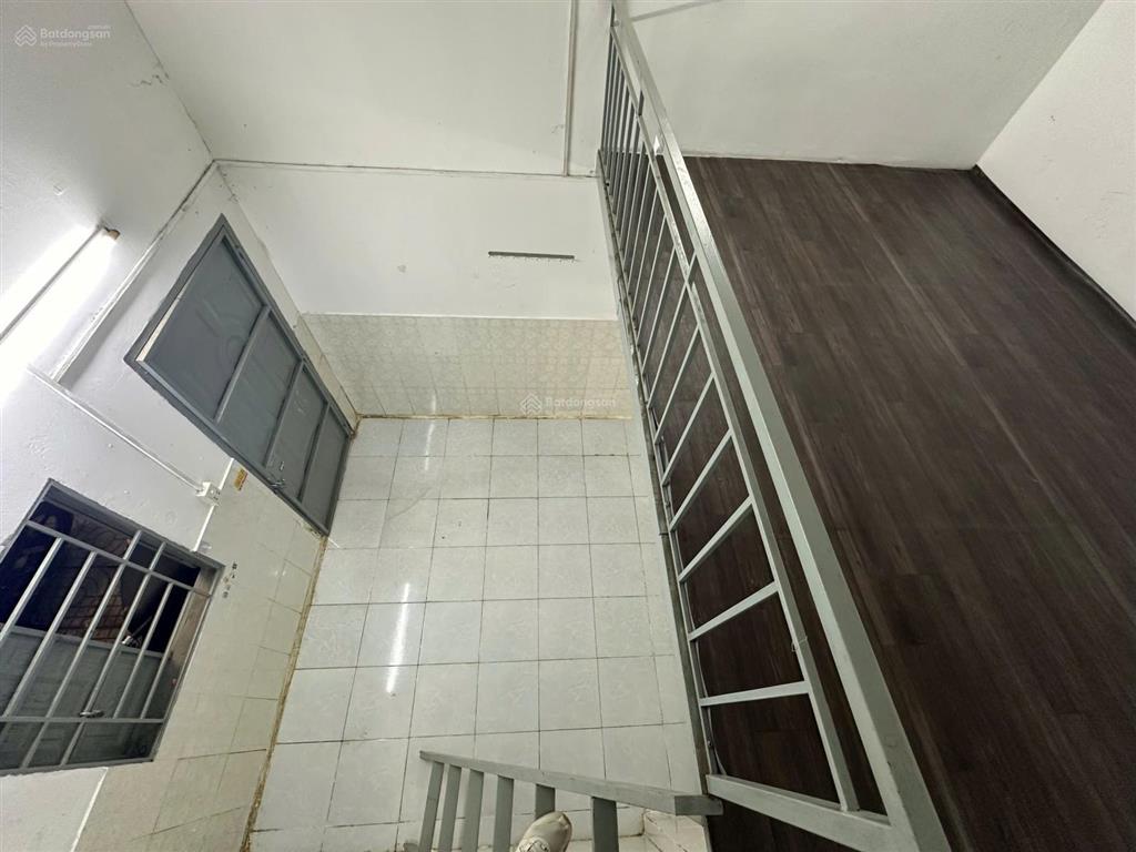Cho thuê phòng trọ giá rẻ có gác cao ở linh trung gần đh ngân hàng