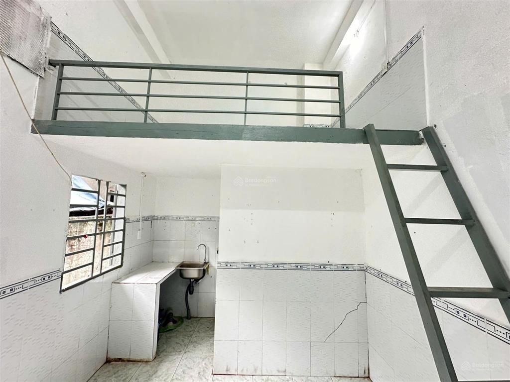 Cho thuê phòng trọ cực thoáng, có gác cao gần trường kinh tế luật  đh ngân hàng