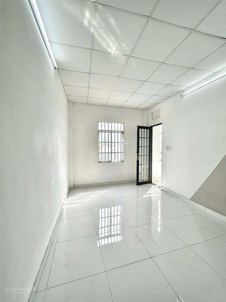 Cho thuê phòng studio, cửa sổ trời, thoáng mát, ngay đường nguyễn duy trinh