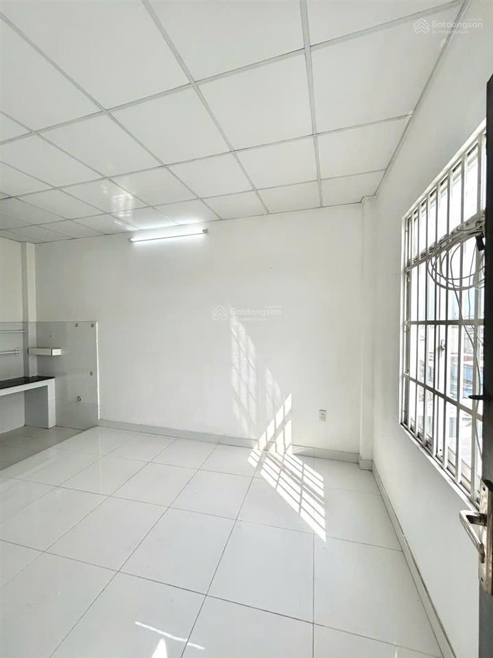 Cho thuê phòng studio, cửa sổ trời, thoáng mát, ngay đường nguyễn duy trinh