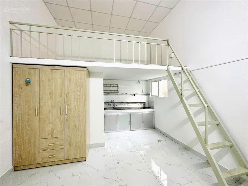 Phòng trọ mới xây, có gác cực thoáng, ngay trường đại học giao thông vận tải cơ sở tphcm