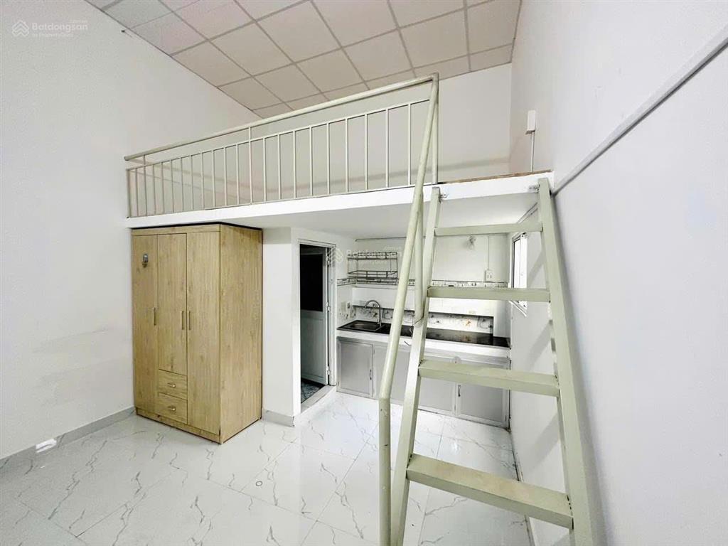 Phòng trọ mới xây, có gác cực thoáng, ngay trường đại học giao thông vận tải cơ sở tphcm