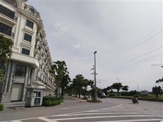 Luxury kiến hưng  kinh doanh  đường 20m  vỉa hè 3m  giá bán gấp giá nào cũng bán