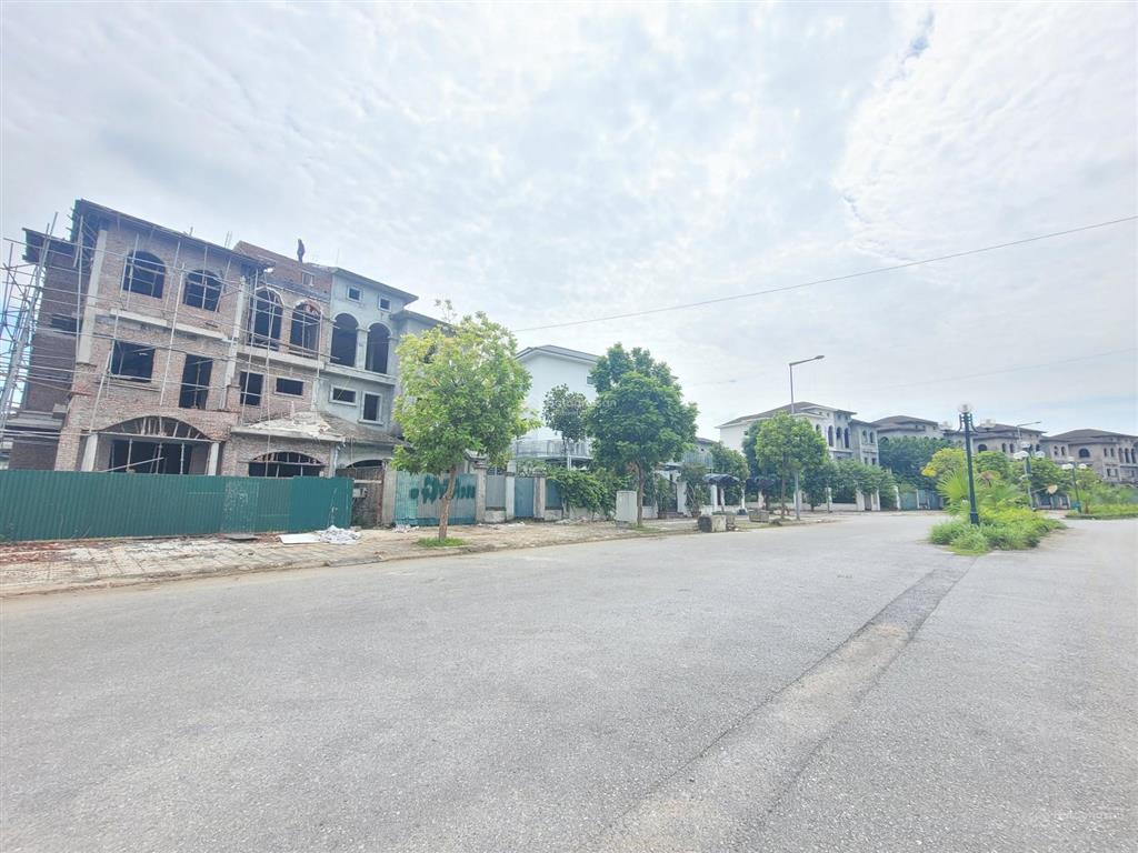 Siêu phẩm btlk 250m  mặt đường đôi 34m nam an khánh sudico  trục kinh doanh đắc địa  sổ đỏ