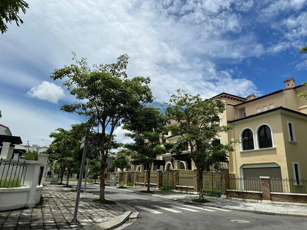 Bán biệt thự 400m2 vista nam an khánh  giá hợp lý  sổ đỏ  căn góc 3 mặt thoáng, view công viên