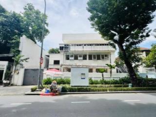 Cần bán biệt thự cổ 816m2  vị trí vàng 50 trương định, vts, q. 3  giấy tờ pháp lý đầy đủ