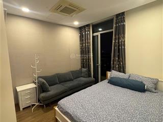 Bán căn hộ 1pn, 1wc, 56m2 tại vinhomes central park, giá ưu đãi 5,5 tỷ nhà đẹp giá tốt 2 ban công.