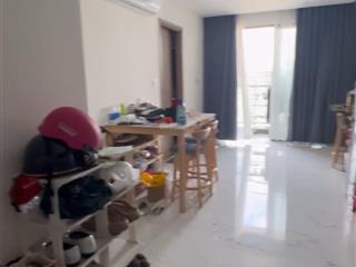 Bán căn hộ 2 phòng ngủ tầng cao, view thoáng nhìn ra sông, công viên tại gh3